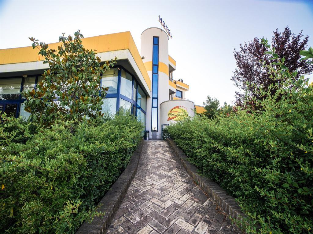 Hotel Select Atessa Buitenkant foto