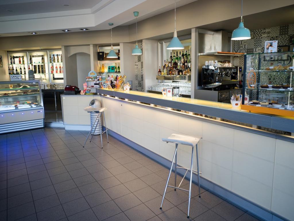 Hotel Select Atessa Buitenkant foto