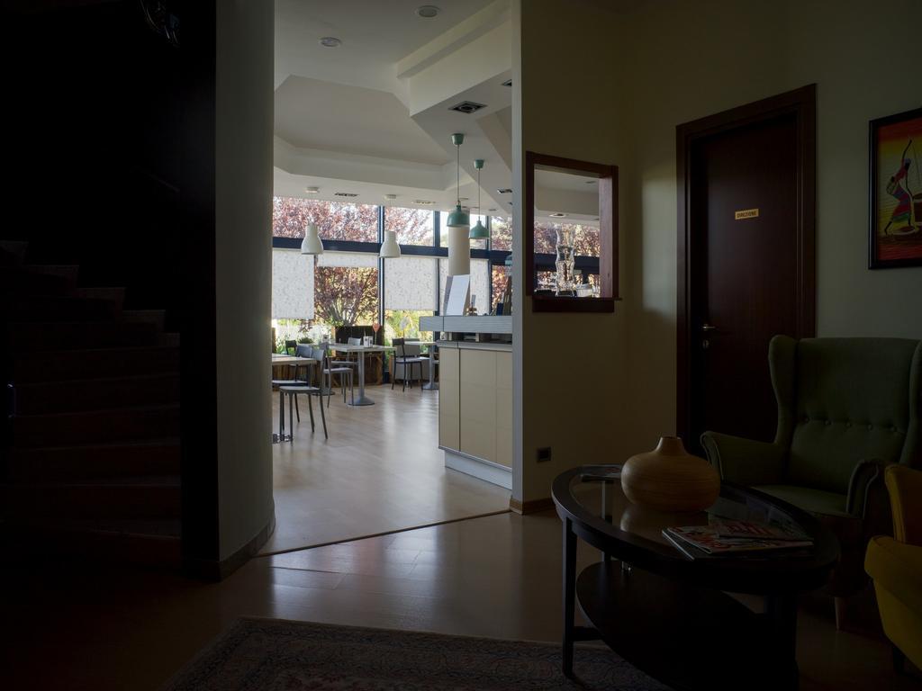 Hotel Select Atessa Buitenkant foto