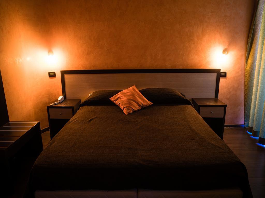 Hotel Select Atessa Buitenkant foto